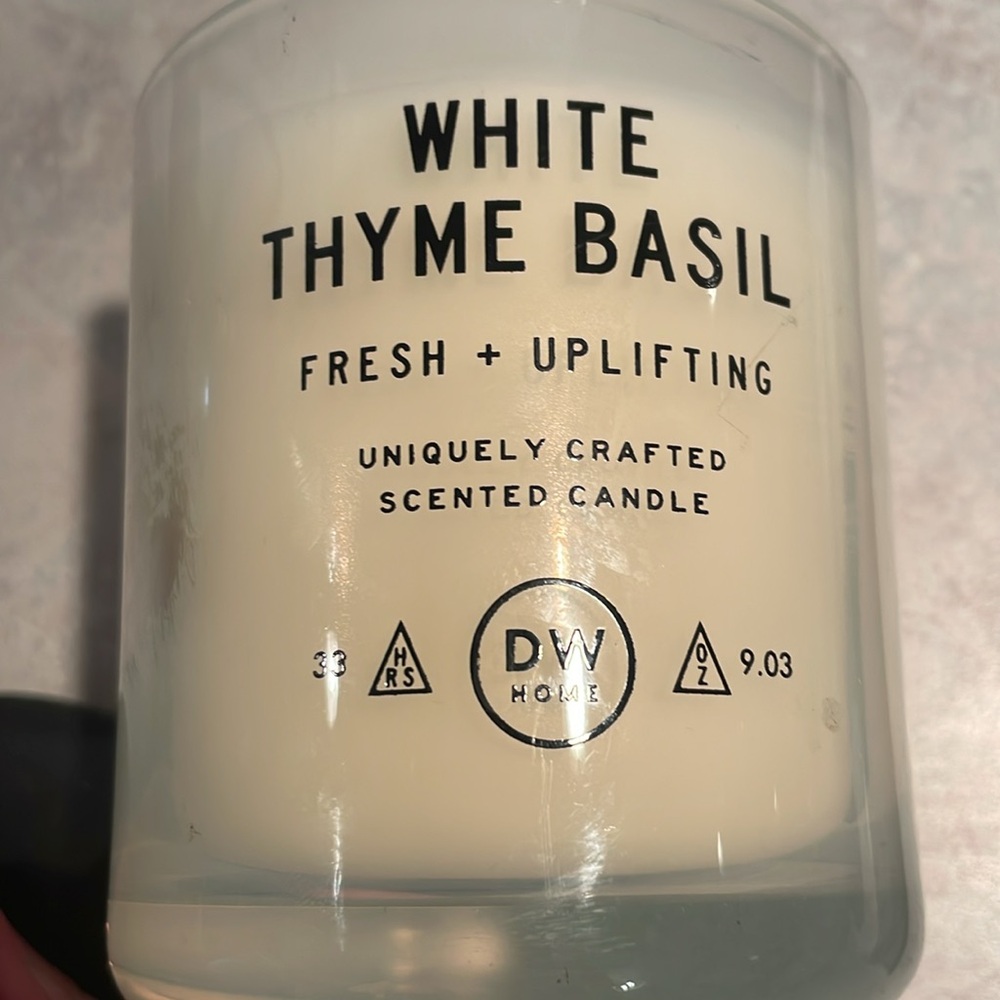 DW Home White Thyme Basil Candle - Picture 4 of 5